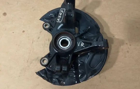 Ford Focus Front wheel hub spindle knuckle JX6C3K170
