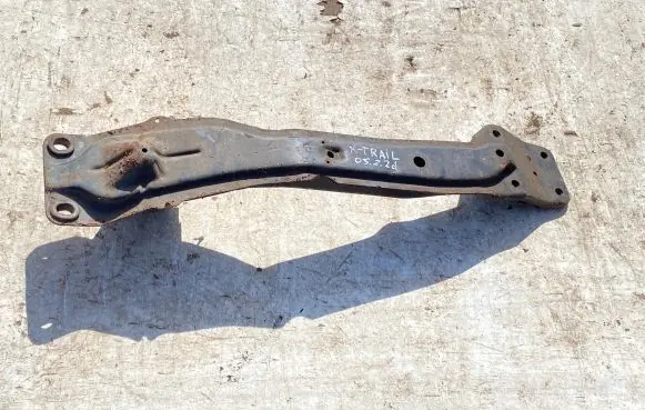 Nissan X-Trail T30 Front subframe