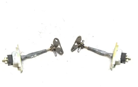 Toyota Previa (XR30, XR40) II Front door check strap stopper
