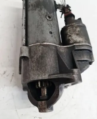 Opel Vivaro Starter motor D7R44 0334KN 8200628419