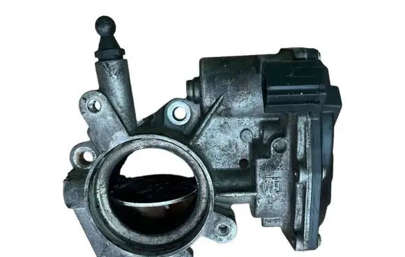 Opel Zafira C Throttle valve 50569200