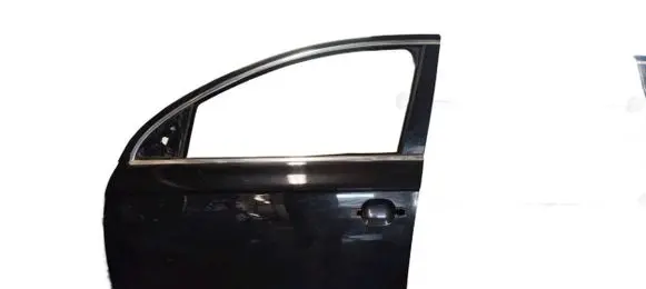 Audi Q7 4L Front door 4L0831051A