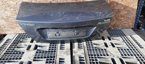 Ford Mondeo Mk III Tailgate/trunk/boot lid