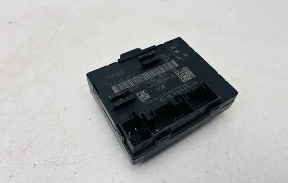 Skoda Superb B8 (3V) Door control unit/module 5Q0959395E 5Q0959395B