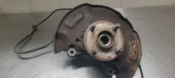 Toyota Yaris Front wheel hub