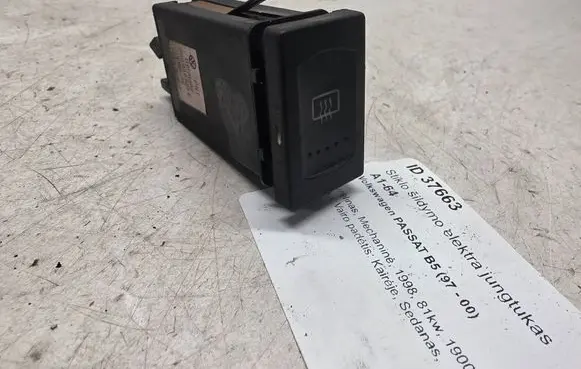Volkswagen PASSAT B5 Windscreen/window heater switch 3B0959621E