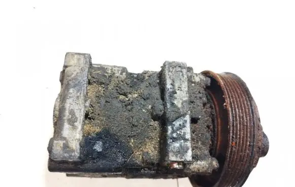 Ford Fiesta Air conditioning (A/C) compressor (pump)
