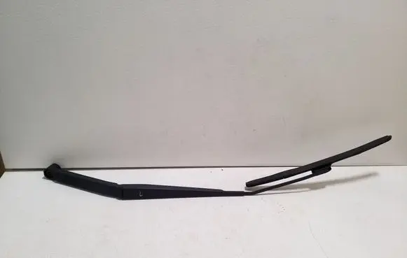 Front wiper blade arm