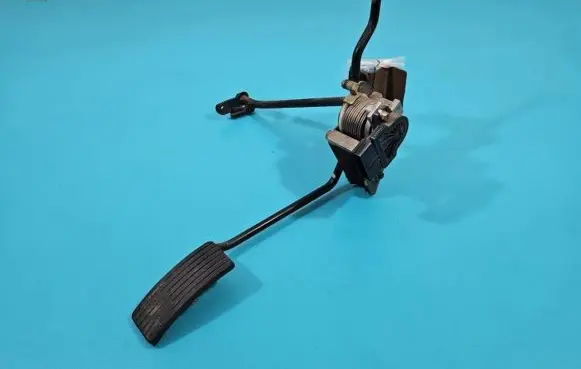 Mitsubishi Pajero Pinin Accelerator throttle pedal ASA66-010 IMPRK1370308