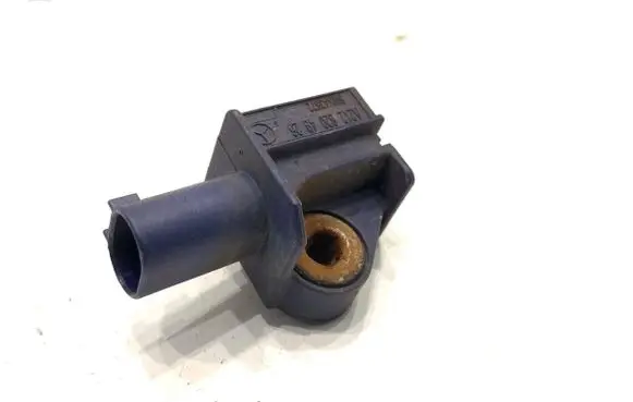 Mercedes-Benz E W212 Airbag deployment crash/impact sensor A2128204926