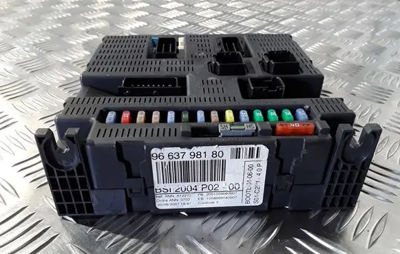 Peugeot 308 Comfort/convenience module 9663798180