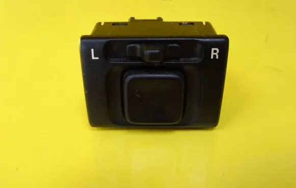 Suzuki Jimny Windscreen/window heater switch