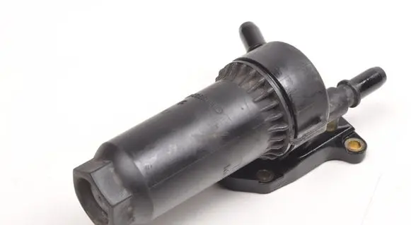 Volvo V60 Oil filter mounting bracket 7M5R6C631AD