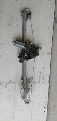 Opel Zafira A Rear door window regulator motor
