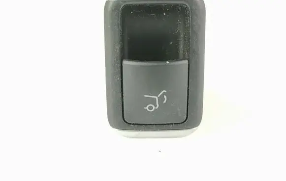 Tailgate opening switch