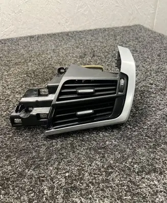 BMW X5 F15 Dashboard side air vent grill/cover trim 9252926