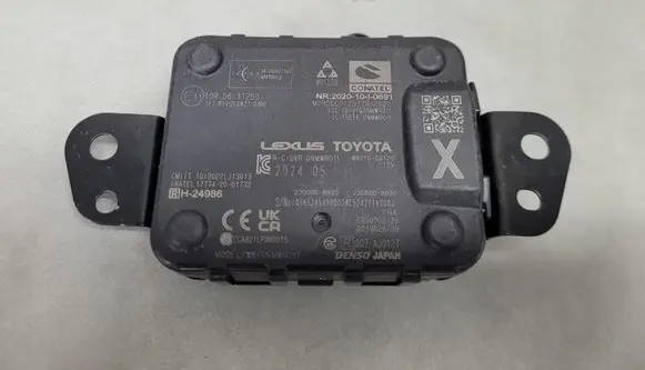 Toyota Yaris XP210 Distronic sensor radar 88210-52120