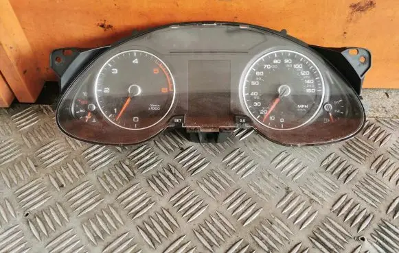 Audi A4 S4 B8 8K Speedometer (instrument cluster) 8K0920982E