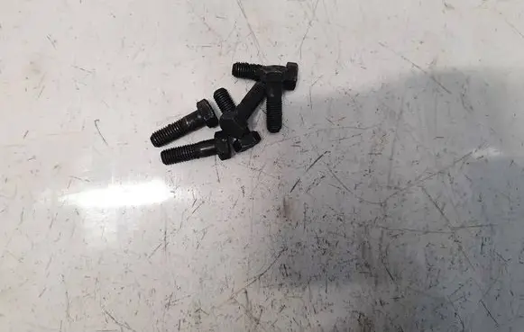 Opel Corsa D Nuts/bolts 