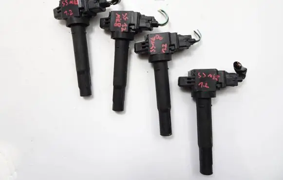 Suzuki Swift III High voltage ignition coil FK0508 8320E2