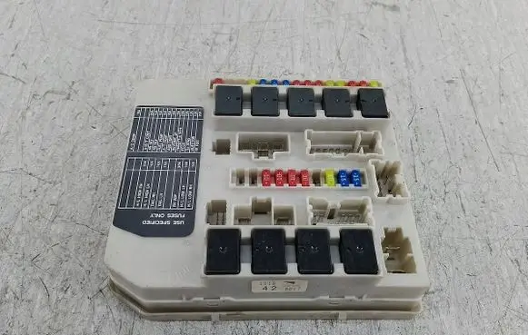 Nissan Micra BSM Control unit 423D17
