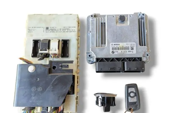 BMW 1 F20 F21 Engine ECU kit and lock set 0281019683 8573260
