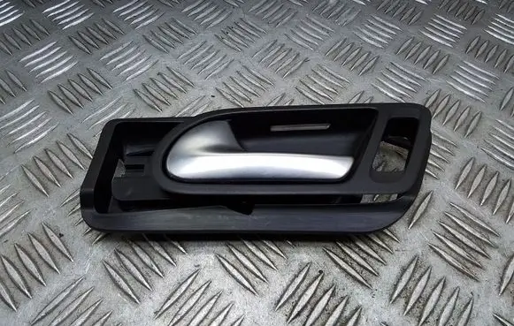 Volkswagen Tiguan Front door interior handle 5N0837197