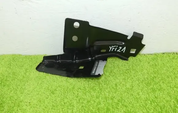 Renault Arkana Fender mounting bracket 622B66877R