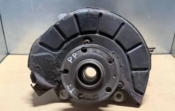 Audi TT TTS Mk2 Front wheel hub spindle knuckle 