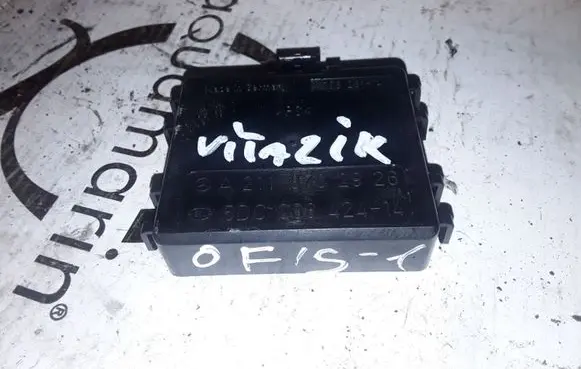 Mercedes-Benz E W212 Rain sensor 2118702926