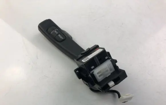 Volvo V60 Indicator stalk 31334647