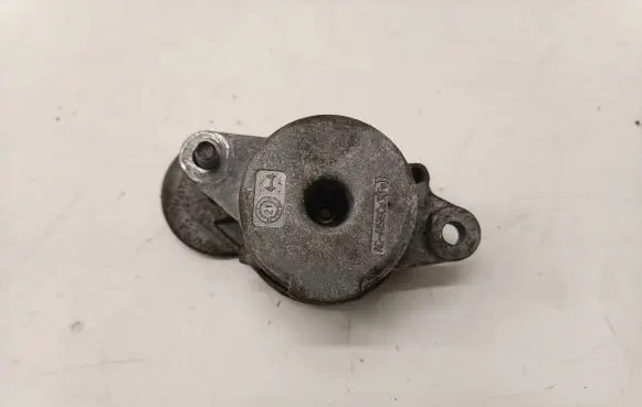 Peugeot 2008 II Generator/alternator belt tensioner