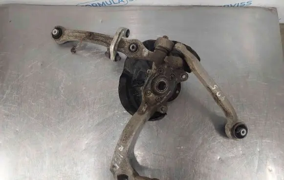 Audi A6 S6 C6 4F Front wheel hub spindle knuckle 4F0257