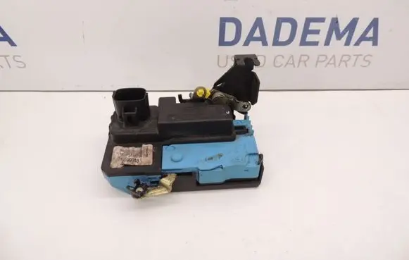 Volvo V70 Front door lock D165