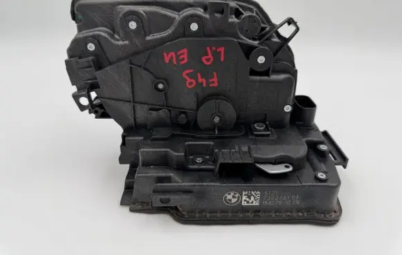 BMW X1 F48 F49 Front door lock 7362781 18427810 5121