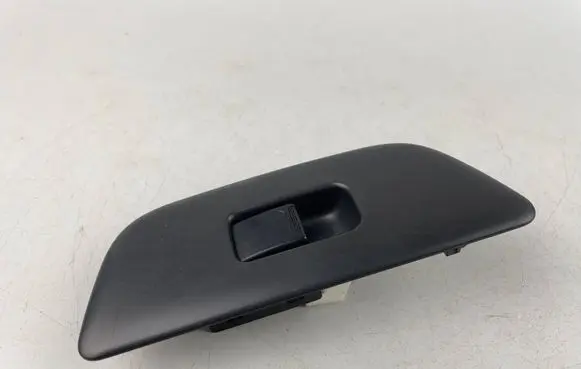 Subaru Justy Electric window control switch 76B816R