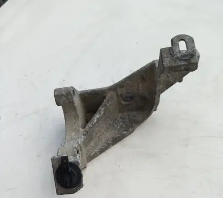Renault Scenic I Fuel pump bracket 