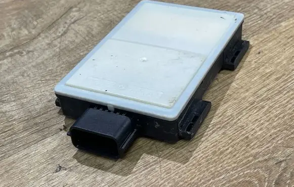Land Rover Discovery 5 Blind spot module KK5214F152AJ 28686071 G2611