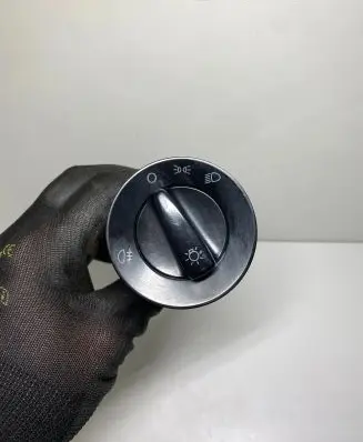 Volkswagen PASSAT B5 Light switch 1C0941531 04052030
