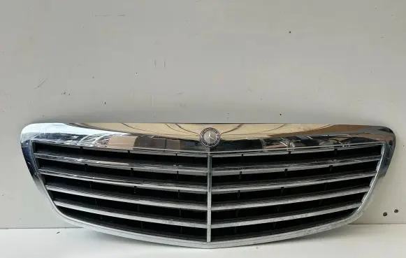 Mercedes-Benz S W221 Front bumper upper radiator grill 2218800083