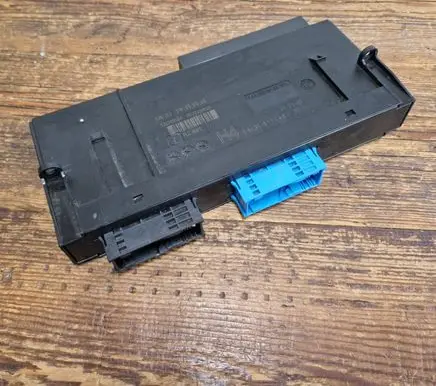 BMW 3 E90 E91 Comfort/convenience module 9134485 61359134485