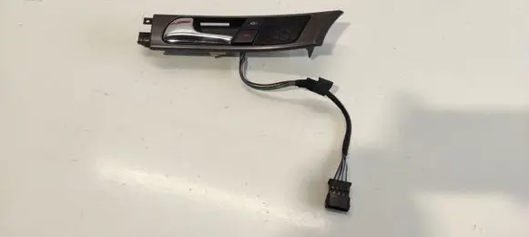 Audi A6 S6 C5 4B Front door interior handle 4B837019