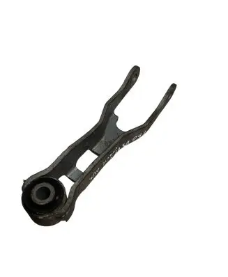 Volvo V50 Engine mount bracket 30792647