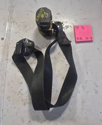 Renault Mascott Front seatbelt 1072824B020