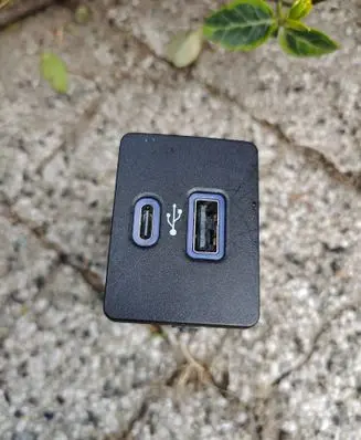 Ford Escape IV USB socket connector ML3T14F014AC
