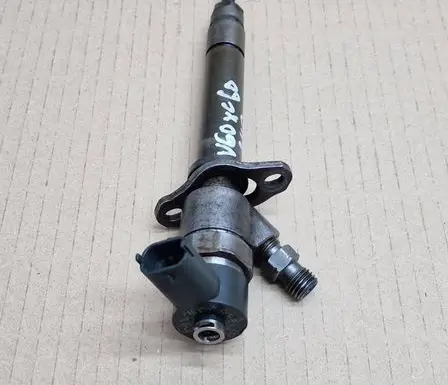 Volvo XC90 Fuel injector 0445110078 8658352