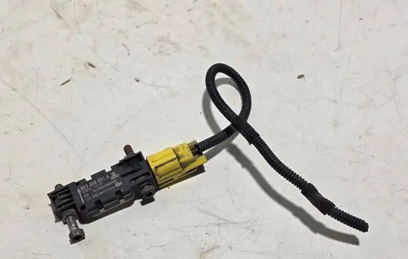 Audi A8 S8 D3 4E Airbag deployment crash/impact sensor 8E0959651A