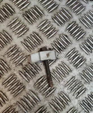 KIA Sportage Fuel Injector clamp holder