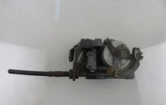 Accelerator throttle pedal