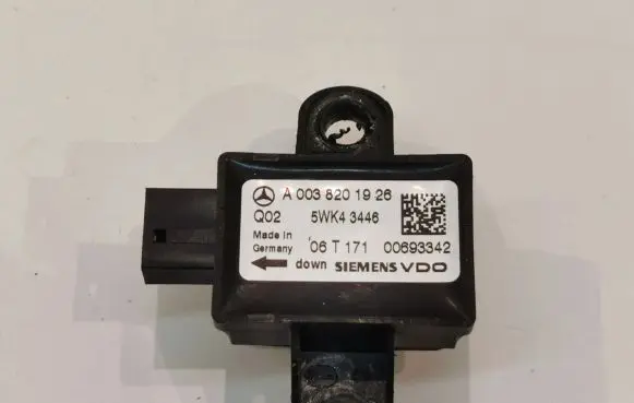 Mercedes-Benz S W221 Airbag deployment crash/impact sensor A0038201926 10696174
